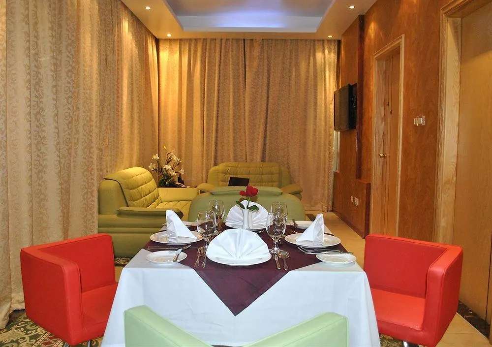 Golden Tulip Media Hotel Dubai 4*,