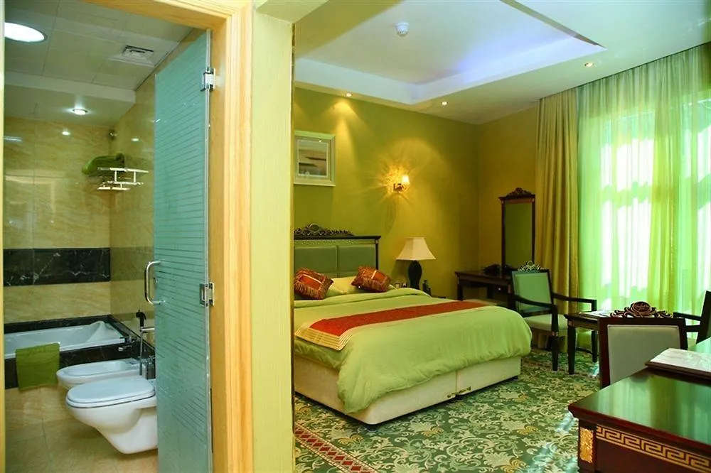 Golden Tulip Media Hotel Дубай